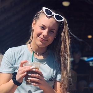 Meet your Posher, Libby